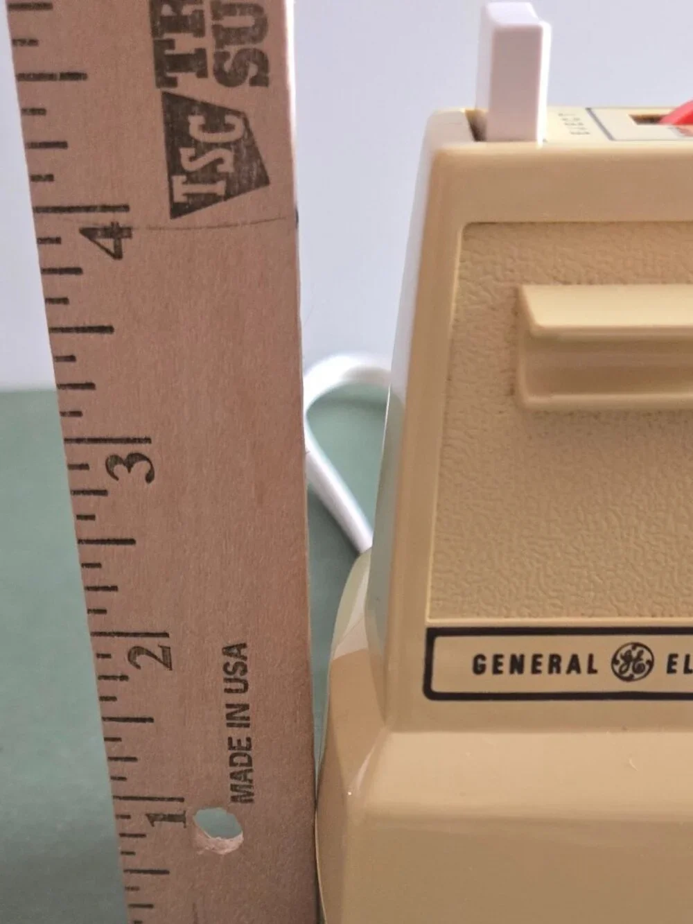 Vintage GE Handmixer